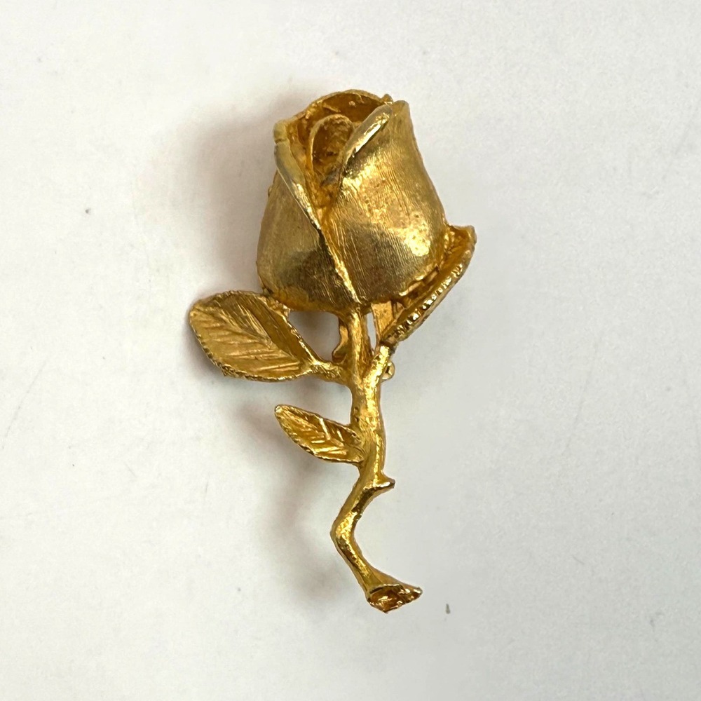 Vintage Gold Tone Rose‎ Brooch – Textured Floral Stem Pin